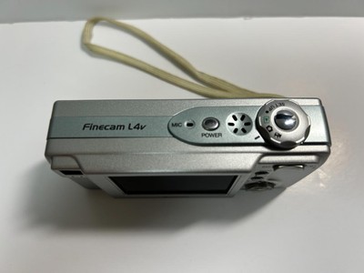 KYOCERA Finecam L4v Silver Compact digital camera AA battery