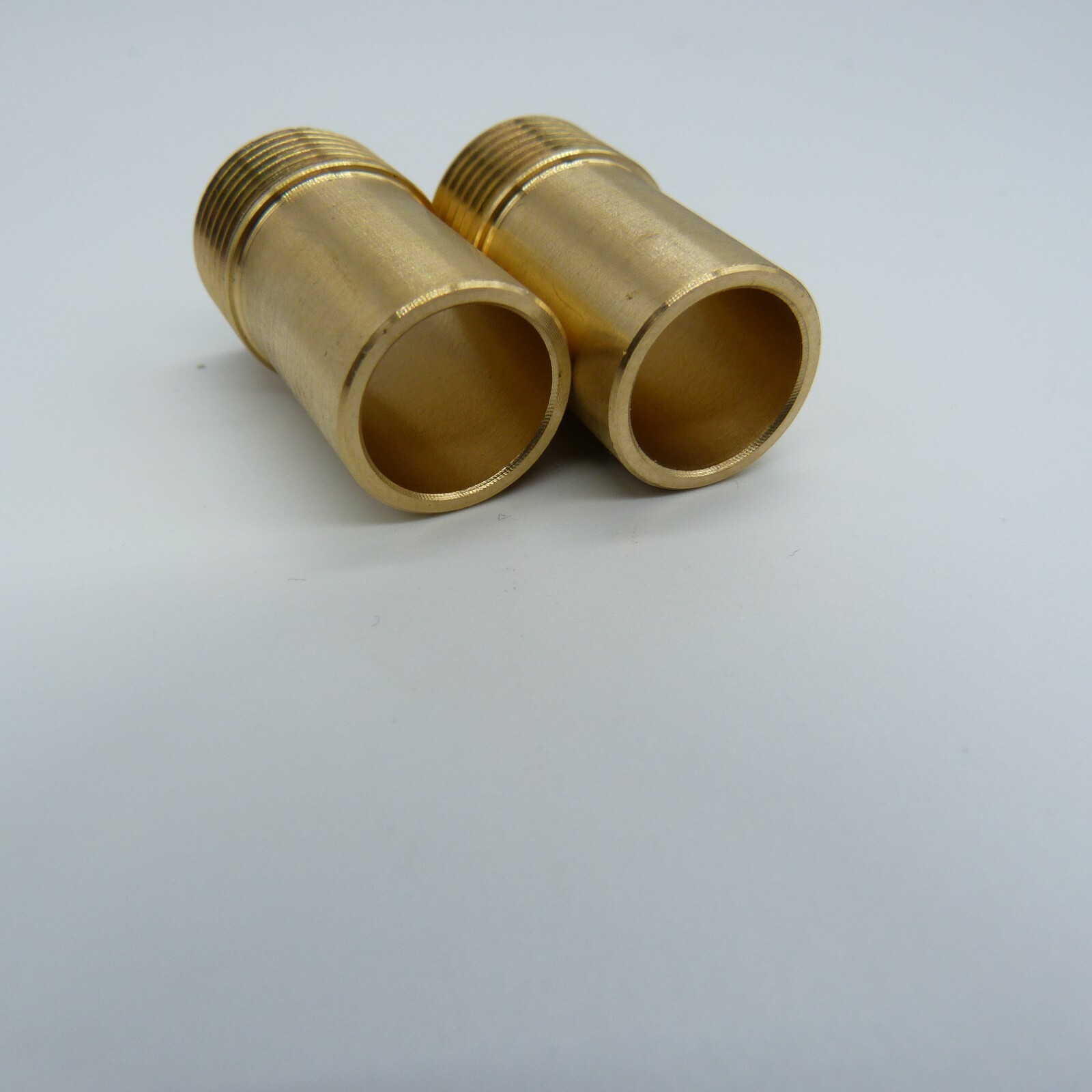 Pair of Tap Tail Adaptors 15mm x 3/8' Isolating Valve To Flexi Tap