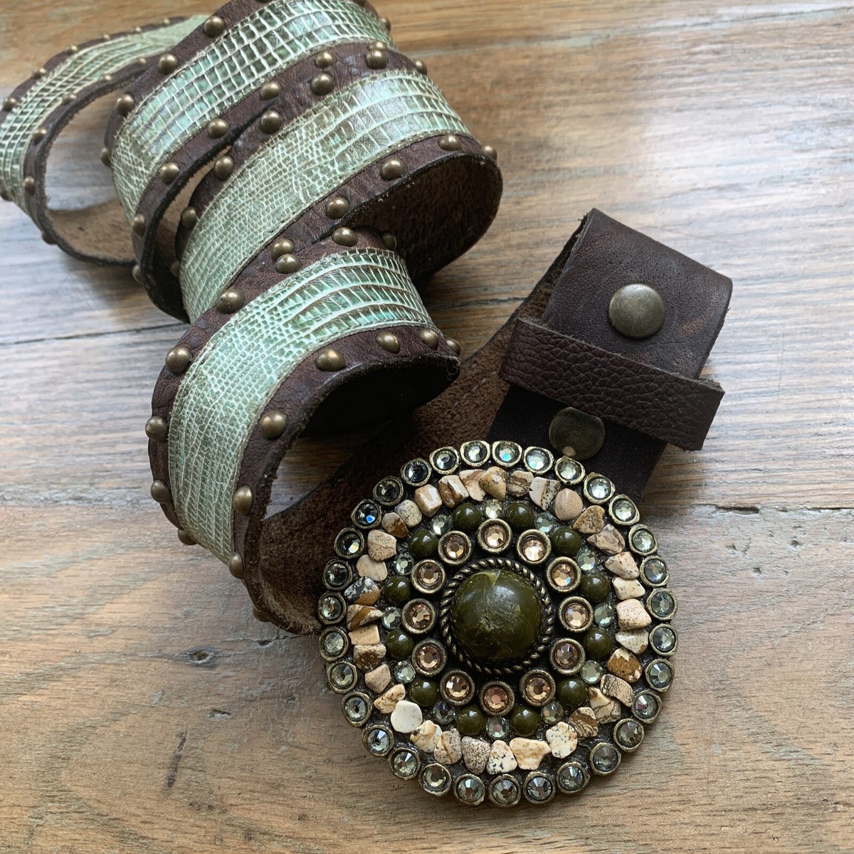 Vintage Leatherock Women display picture 2