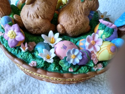 Beautiful Porcelain Easter Basket w/2 Bunnies & Flowered Handle 9"x4" w/Box - Picture 6 of 12