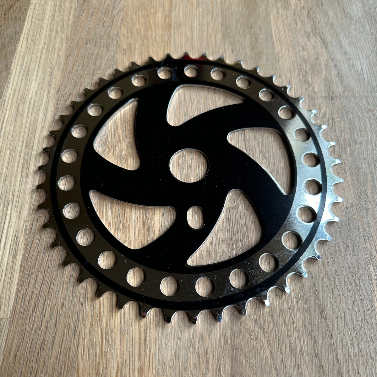 NOS old bmx 44T チェーンリング mon クワハラ s-l1200.png