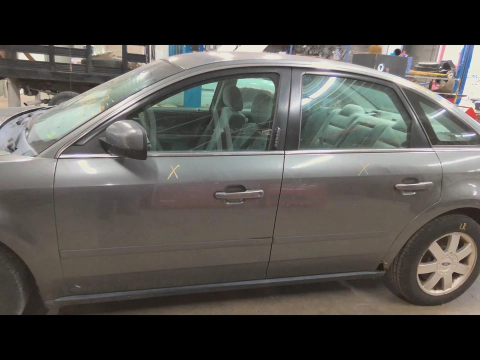 Used Front Left Exterior Door Handle fits: 2005 Ford Five hundred door handle as - Imagem 4 de 4