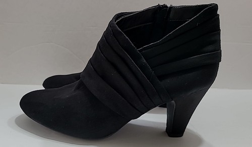 Dexflex Comfort Women's Black Faux Suede High Heel Ankle Boots Booties Size 9 - Picture 2 of 6
