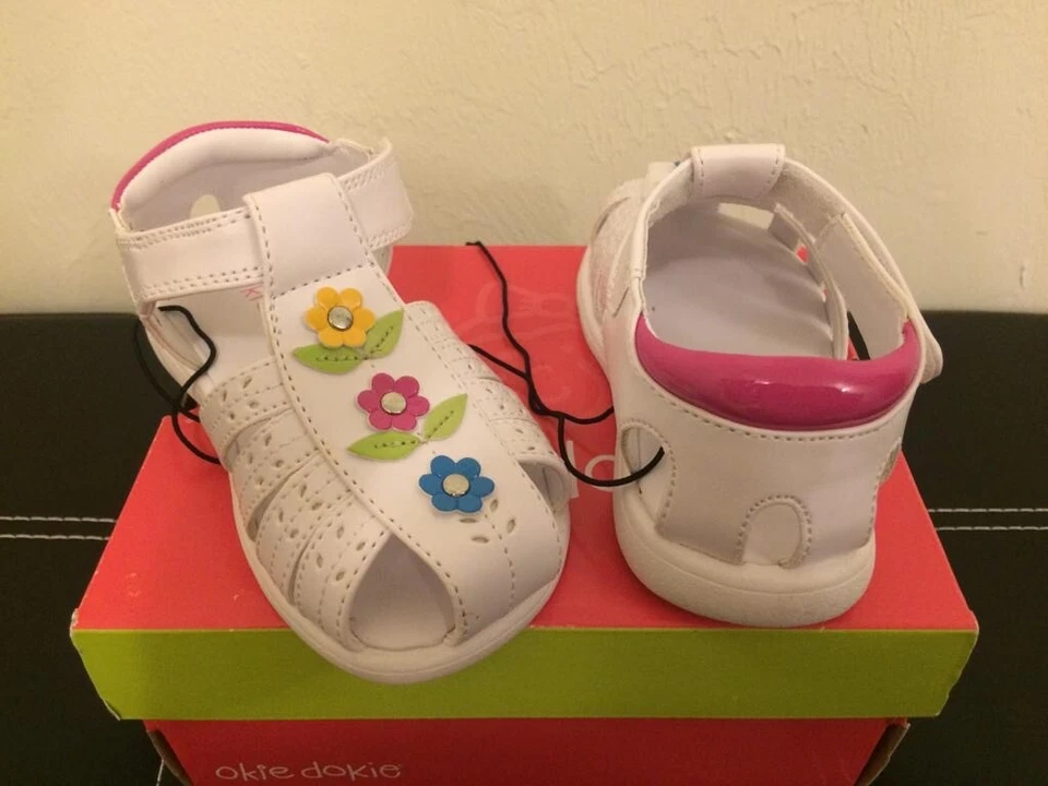 NEW Okie Dokie White Girl Toddler Sandals Size 6 - Image 2 of 4