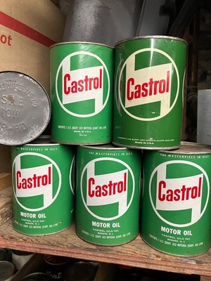 * Vintage CASTROL  oil cans.  32oz  ( the all metal can  have small dents. )