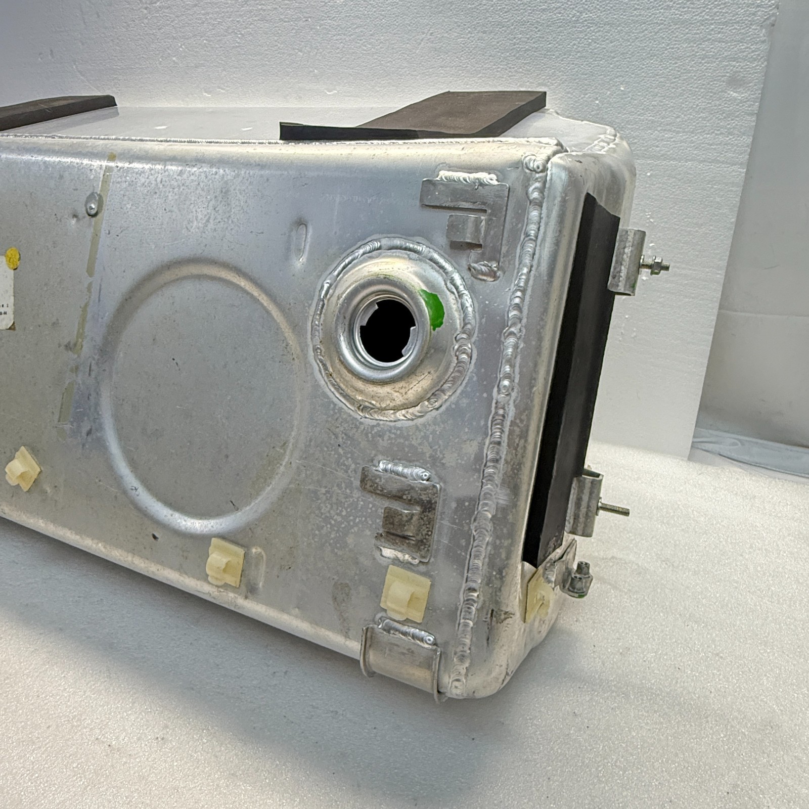 Maserati Quattroporte 2006-2013 Fuel tank