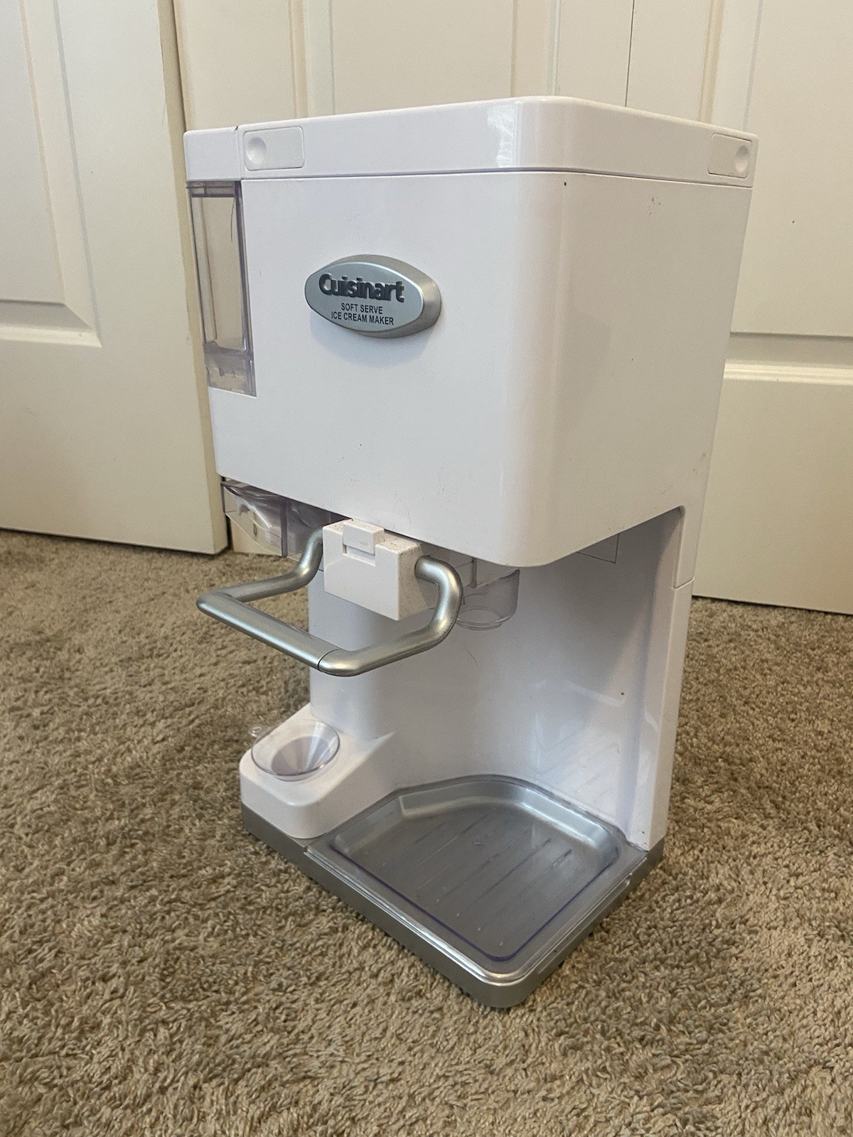 Cuisinart ICE-45P1 Mix Serve 1.5-Quart Soft Service Ice Cream Maker - White