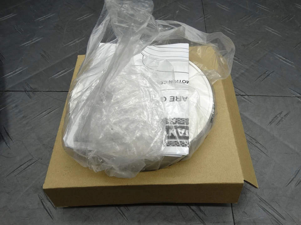 Luminária de teto LED Defiant White ativada por movimento alimentada por bateria interna externa - Imagem 2 de 4