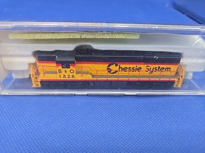 N LIFE LIKE 7779 SD7 CHESSIE SYSTEM B&O # 1828.   N409