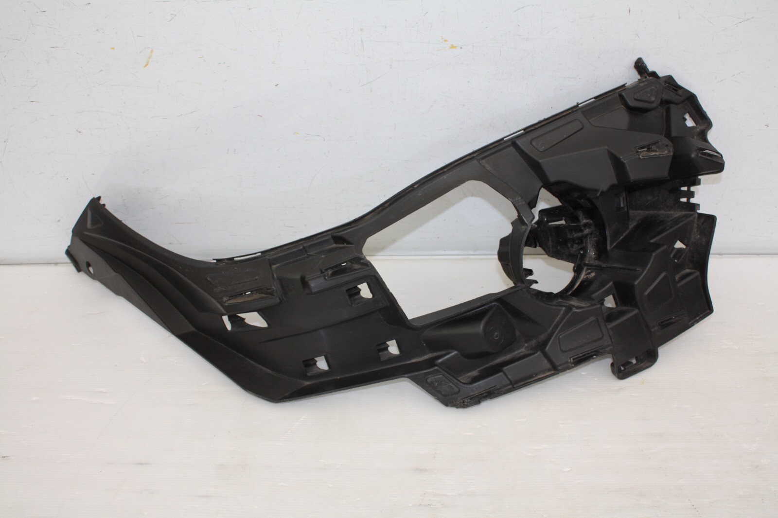 BMW X5 (f15) 2014 Petrol Fog Light Bracket 51117294484 225kw  