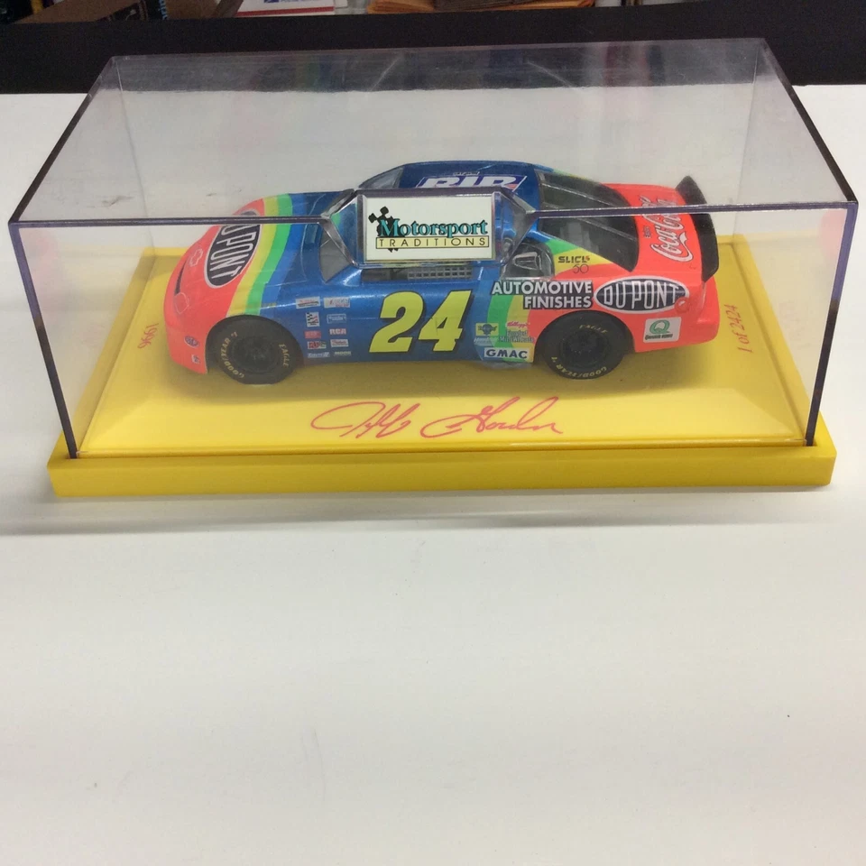 #24 Jeff Gordon Dupont 1996 Richmond primera victoria campeones de carreras 1/24 Foto 3 de 4