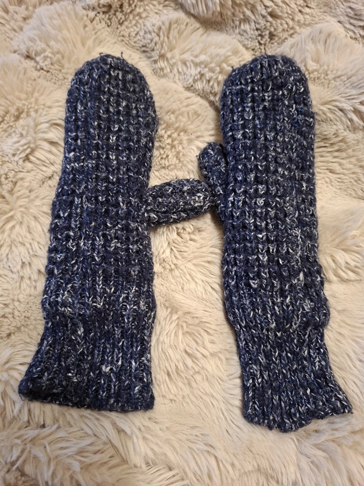 Superdry Lined Navy And White Mixed Yarn With Blue Metallic Threads Throughout - Image 2 of 4