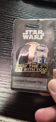 #ad Disney Star Wars May The 4th Be With You 2018 R2D2 Hologram Lenticular Pin New $65.00
