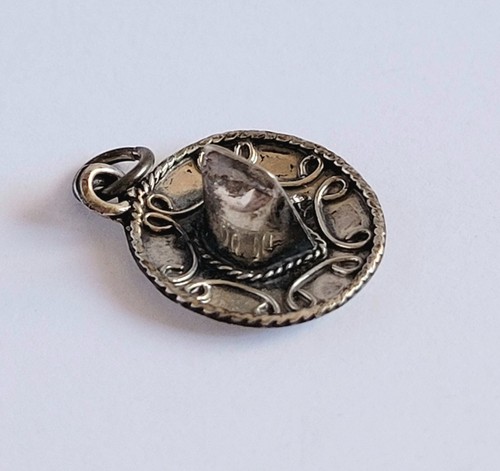 1970s Sterling Silver Mexican Sombrero Cowboy Hat Bracelet Souvenir Charm 1/2"