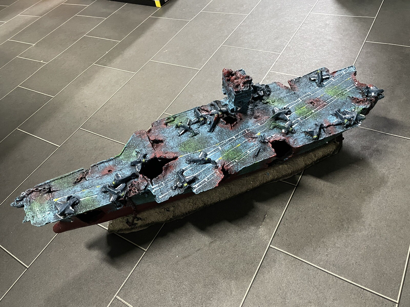 XL Aquarium Ornament Aircraft Carrier Shipwreck Battle Ship Fish Tank