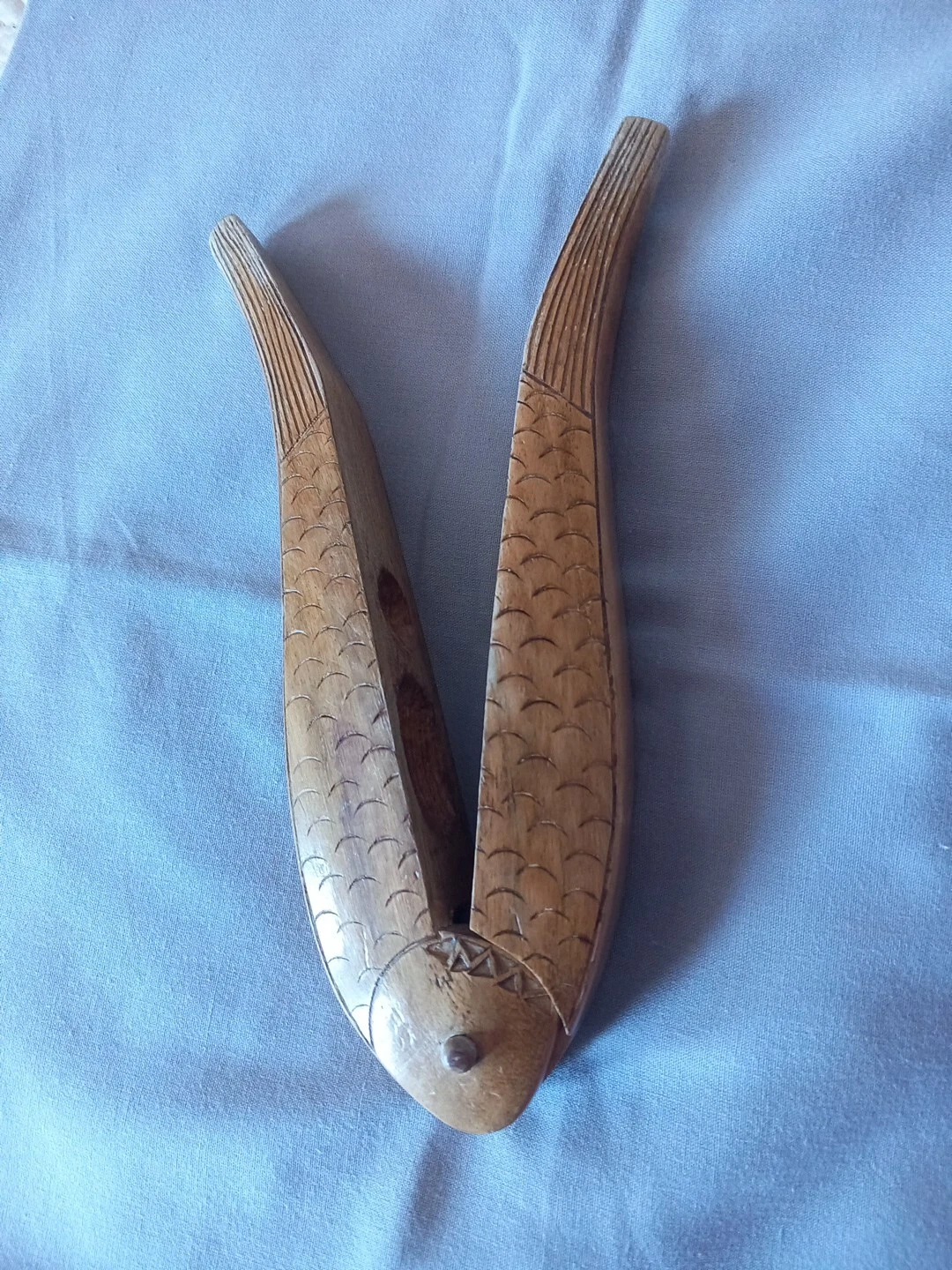 VINTAGE CARVED WOODEN FISH SHAPED NUTCRACKER