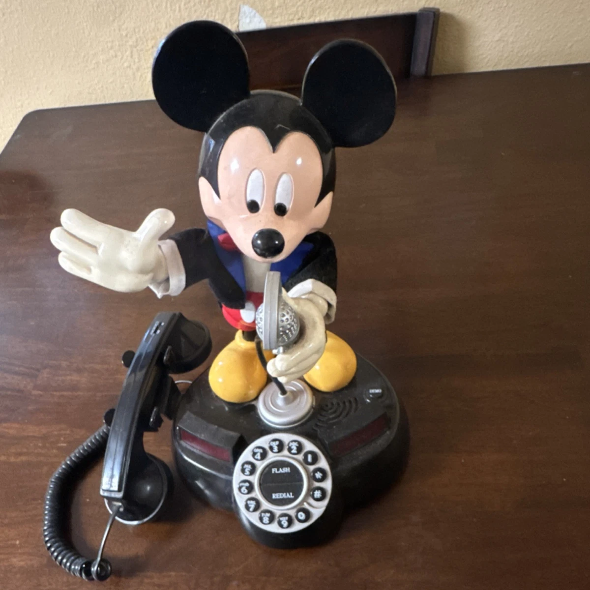 Las mejores ofertas en Teléfonos de Disney Mickey Mouse 1968-ahora