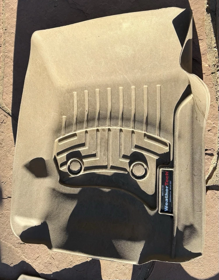 Forro de piso WeatherTech para Chevrolet Silverado 2500HD/3500HD 2015-2019 - cacao Foto 4 de 4