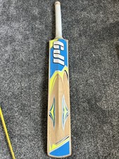 CJI Illusion V Cricket Bat Genuine Willow Wood 75cm Long Needs New Grip