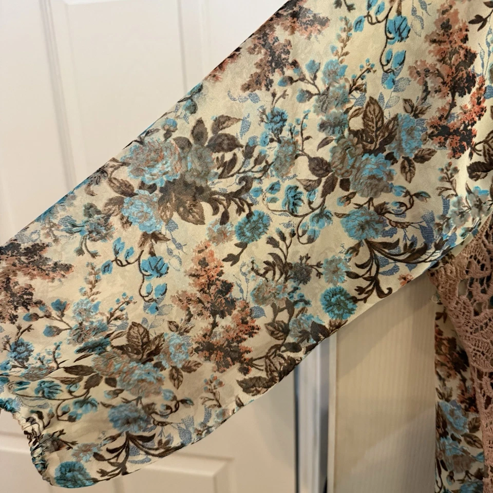 BKE Women’s Semi Sheer Top With Lace Overlay Boho Floral Festival L Beaded - Image 4 of 4