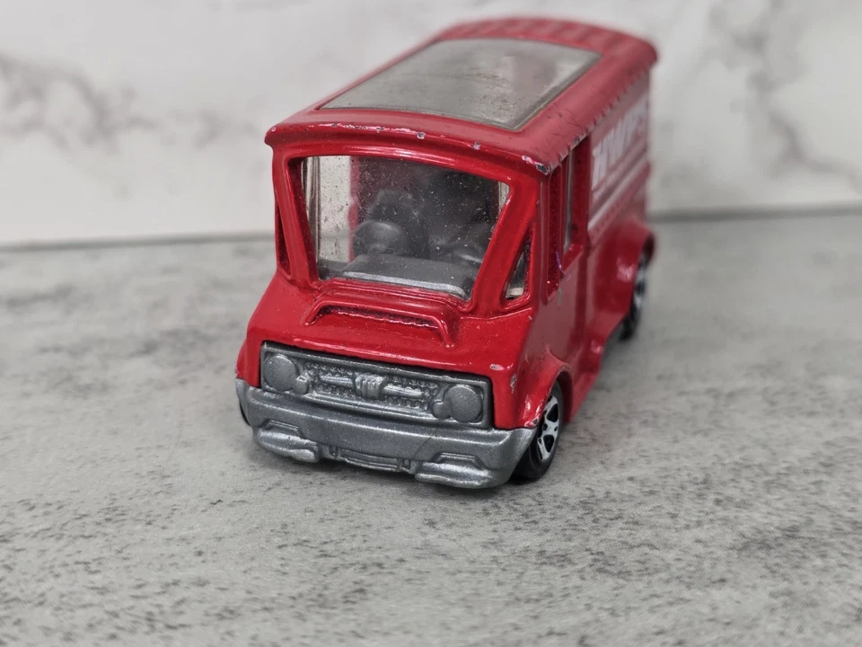 Hot Wheels Bread Box HWPS más rápido que nunca entrega por correo furgoneta roja camión coche Foto 3 de 4