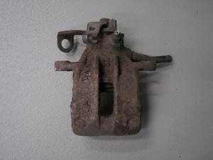 Bremssattel Hinten Rechts VW Golf 2.0 Automatik Bj 1994 1HXO/1HX1/1EXO 1303258