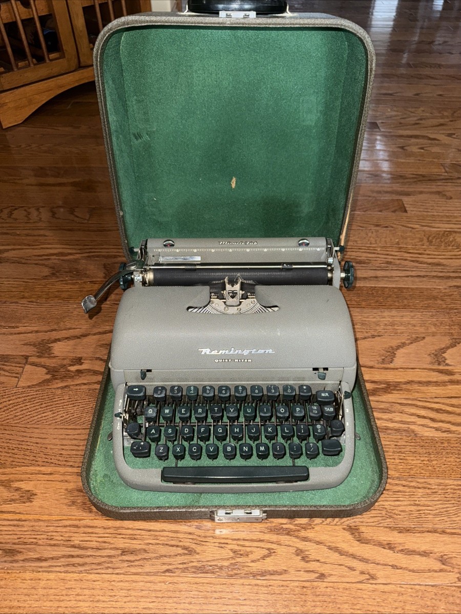 Remington Quiet-Riter タイプライター Remington Quiet-Riter Typewriter Manual Typing Vintage Green Caps