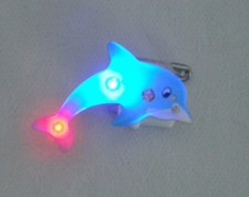 10 Dolphin Flashing LED Light Blinky Lapel Jewelry Pin Kids Party Favor Supplies