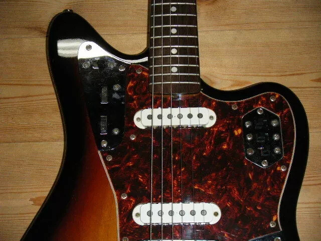 Fender Jaguar (made in Japan) 1993年製 FENDER JAPAN 1993 Re 1960's JAGUAR 3-Color Sunburst GIG BAG