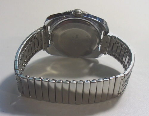 Timex automatic watch. Rotating bezel. 36mm. Flex bracelet. Pre-owned. - Picture 11 of 17