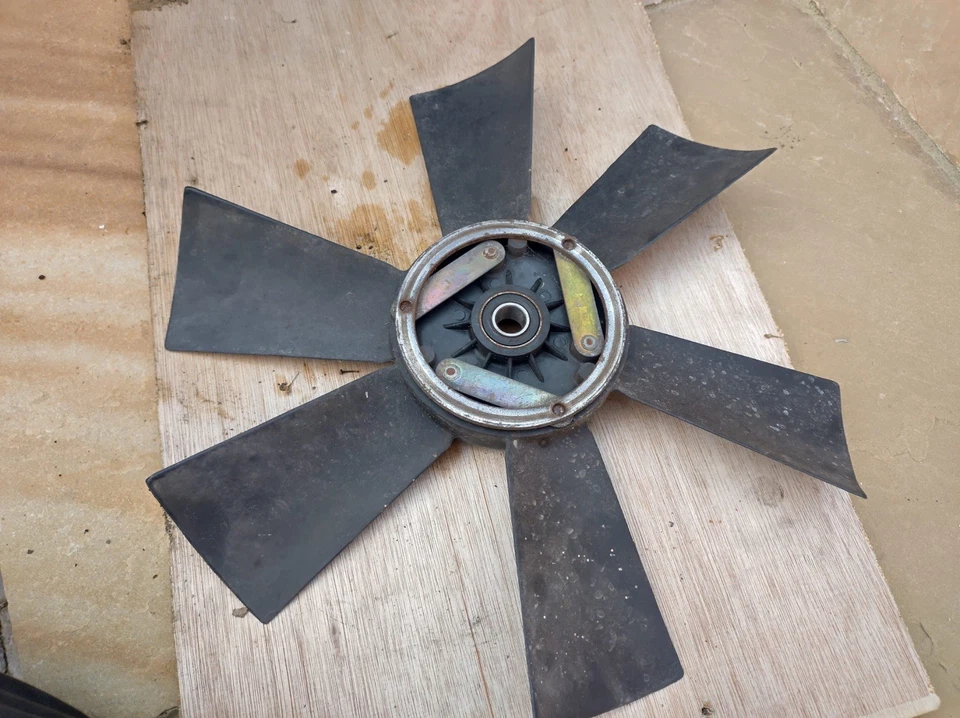 Ventilador de refrigeración original Mercedes Benz 190e 1022050506 Foto 2 de 3