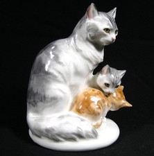 Vintage MCM Boehm Mother Cat with Kittens Early Hand Painted Porcelain #4234