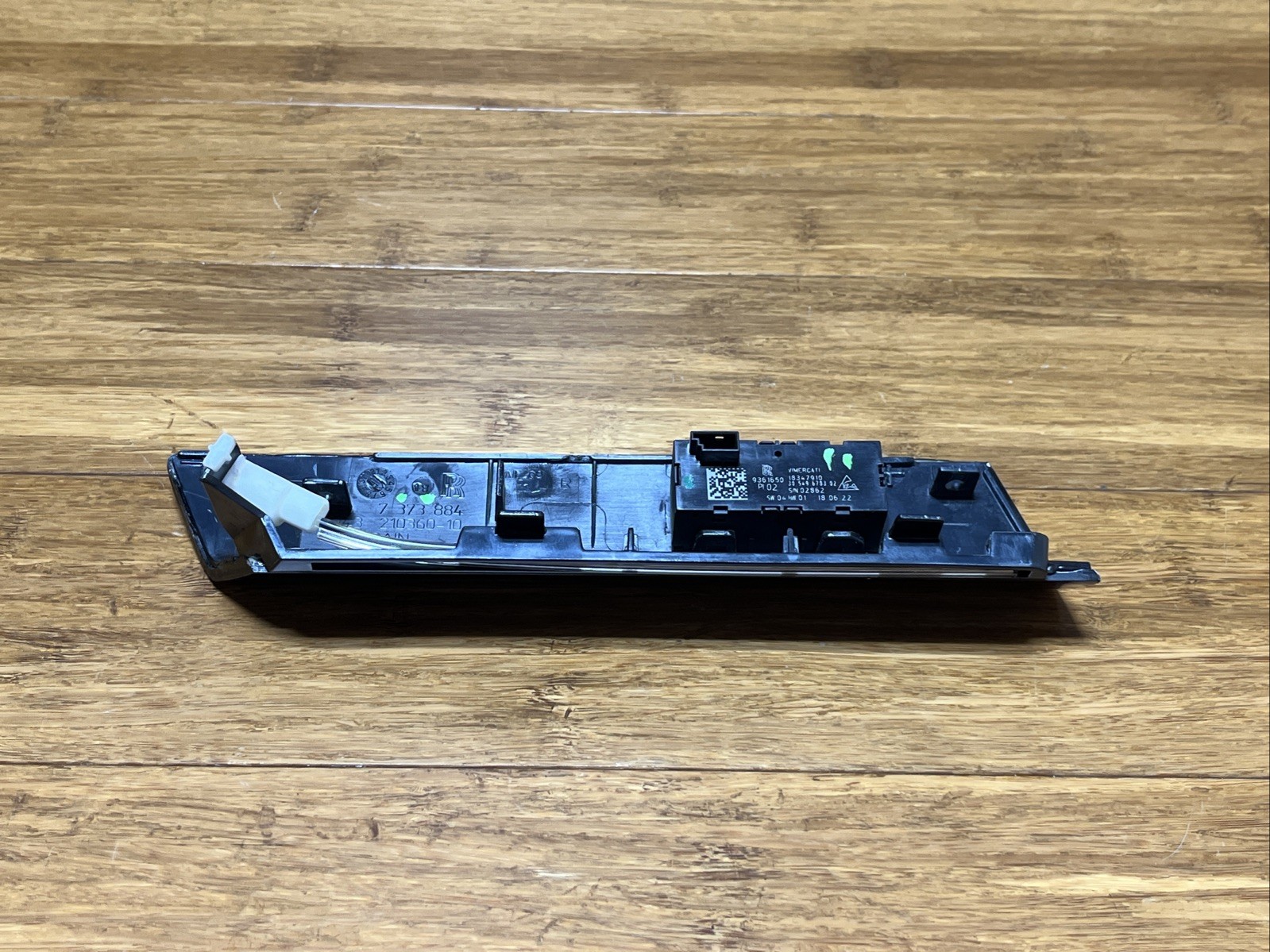 2017-2023 Rolls Royce Dawn RR6 Rear Right Seat Heating Switch With Trim OEM NOTE
