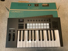 Novation Launchkey 25 Mint Condition Free Shi...