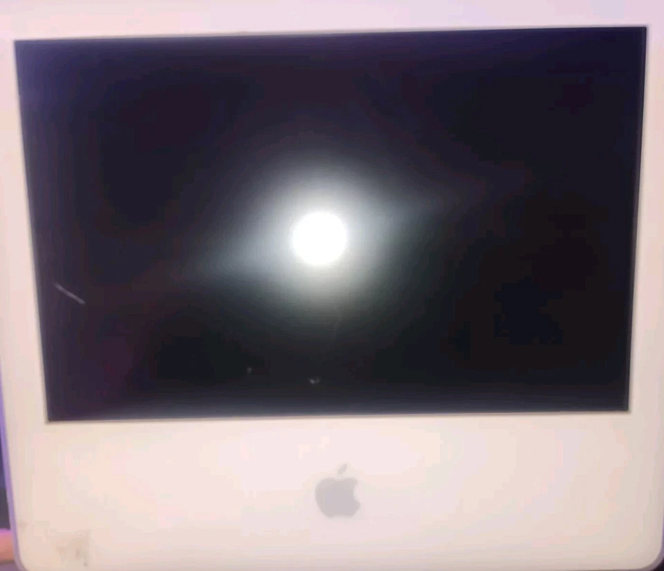 Apple iMac G5 17" A1058 2005 PowerPC G5 1.8GHz 512MB Ram No HD - FOR PARTS - Image 2 of 4