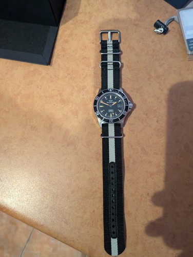 Reloj de buceo automático Glycine Combat Sub GL0083 esfera negra + pulsera OEM equipada - Imagen 10 de 22