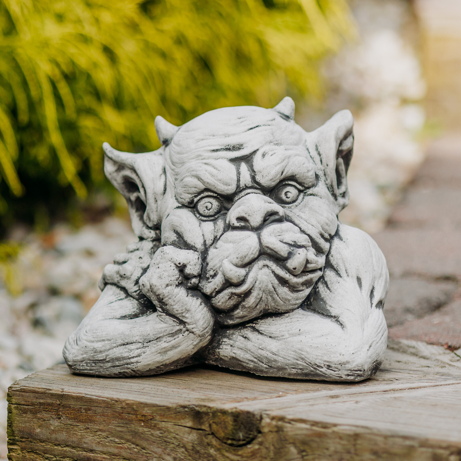 Gargoyle Bust IV Guardian Stone Figure 20cm 6kg Grey White Concrete Frost Proof
