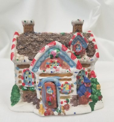 Vintage Gingerfrost Lane 2005 House Ceramic Light up Handpainted Christmas