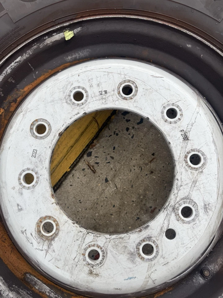 USADO 19,5x6 Dually Aço 10 Lug OEM Aro de Roda de Fábrica SEM PNEU 2014 Ford F550 - Imagem 4 de 4