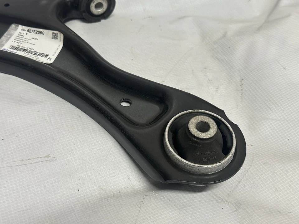 2024 2025 CHEVROLET TRAX SUSPENSIÓN DELANTERA IZQUIERDA BRAZO DE CONTROL INFERIOR OEM GM Foto 4 de 4