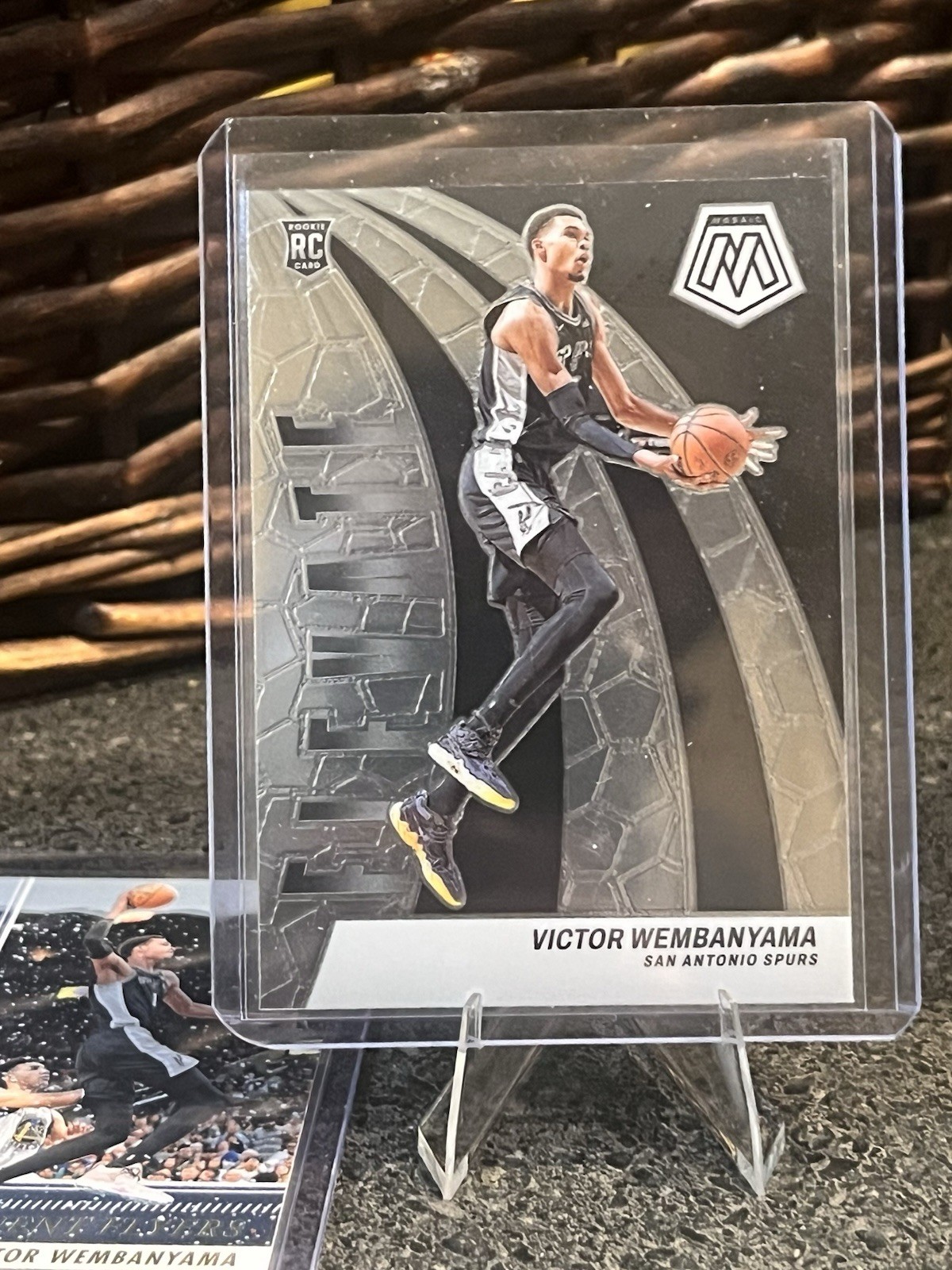 2023-24 Panini Mosaic - Elevate Victor Wembanyama #18 (RC)