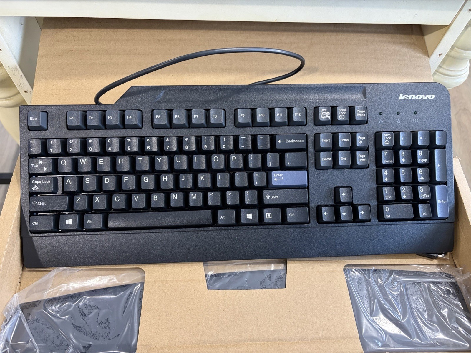 NEW Lenovo 73P5220 - Black External Wired USB Preferred Pro USA Keyboard English