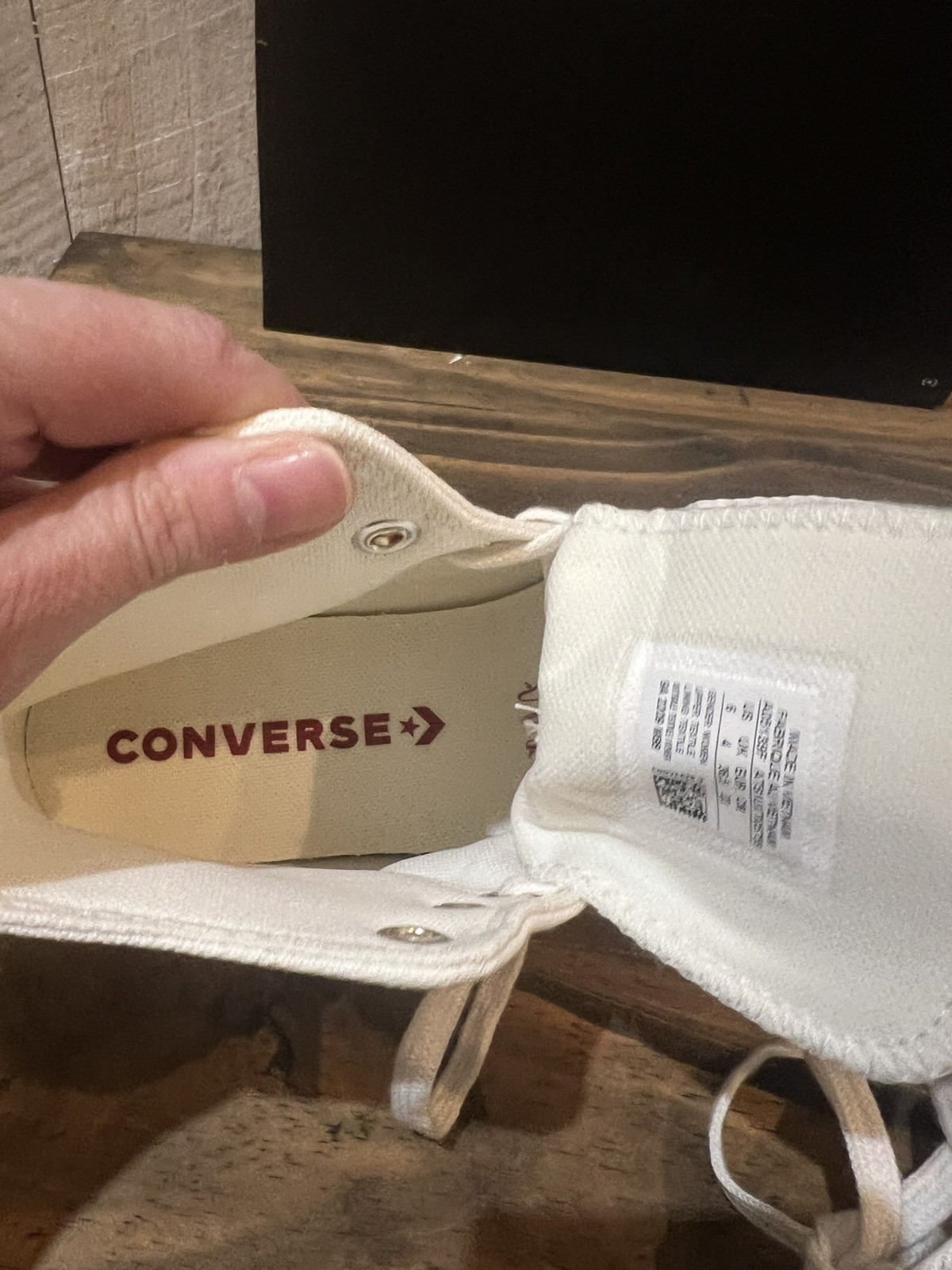 NEW in BOX Women's CONVERSE Hearts Valentine's Day All Star Shoes A05139F White thumbnail 13