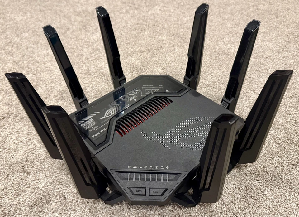 ASUS - ROG Rapture GT-BE98 Pro BE30000 Quad-Band Wi-Fi 7 Gaming Router - Image 2 of 4