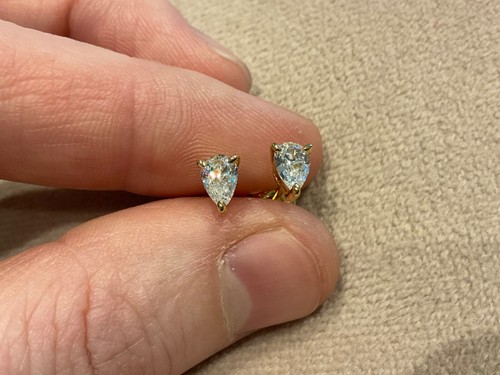 1.0 Carat Lab Created Diamond Pear Cut Stud Earrings 9k Gold Plated 925 - Picture 2 of 6