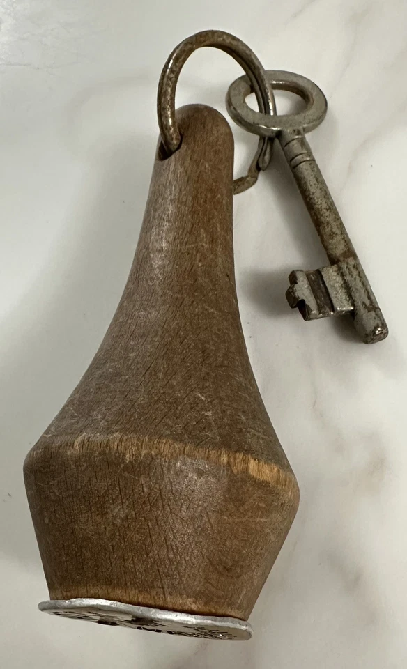 Брелок для гостиничного номера Hotel Marmara Istanbul Turkey плавающий буй дерево и металл #407 - Изображение 3 из 4