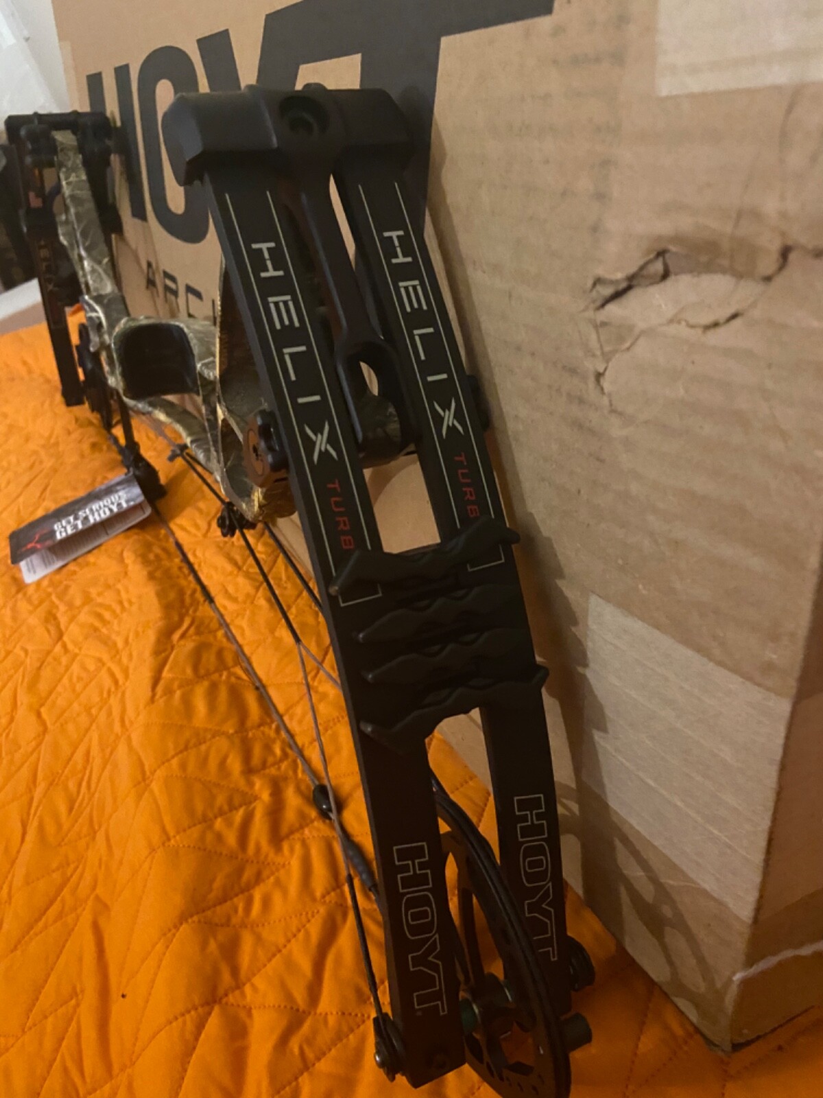 NEW Hoyt Helix Turbo ZT PRO RH 6070 2628" Realtree EDGE & Blackout