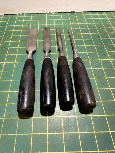 Graduated Set of 4 no. Good Quality Stanley 5001 Bevel Edge Wood Chisels - Picture 5 of 7