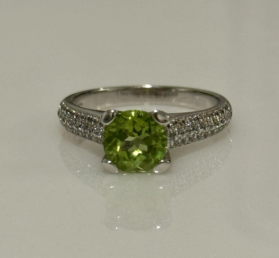 Size 6.5 Natural 7mm Round Cut Peridot Sterling Silver Ring With Cz Accents - Image 4 of 4