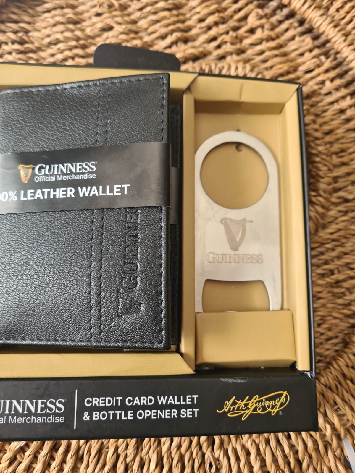 Men's Leather RFID Blocking Wallet & Bottle Opener Set By Guinness Brand New image 3